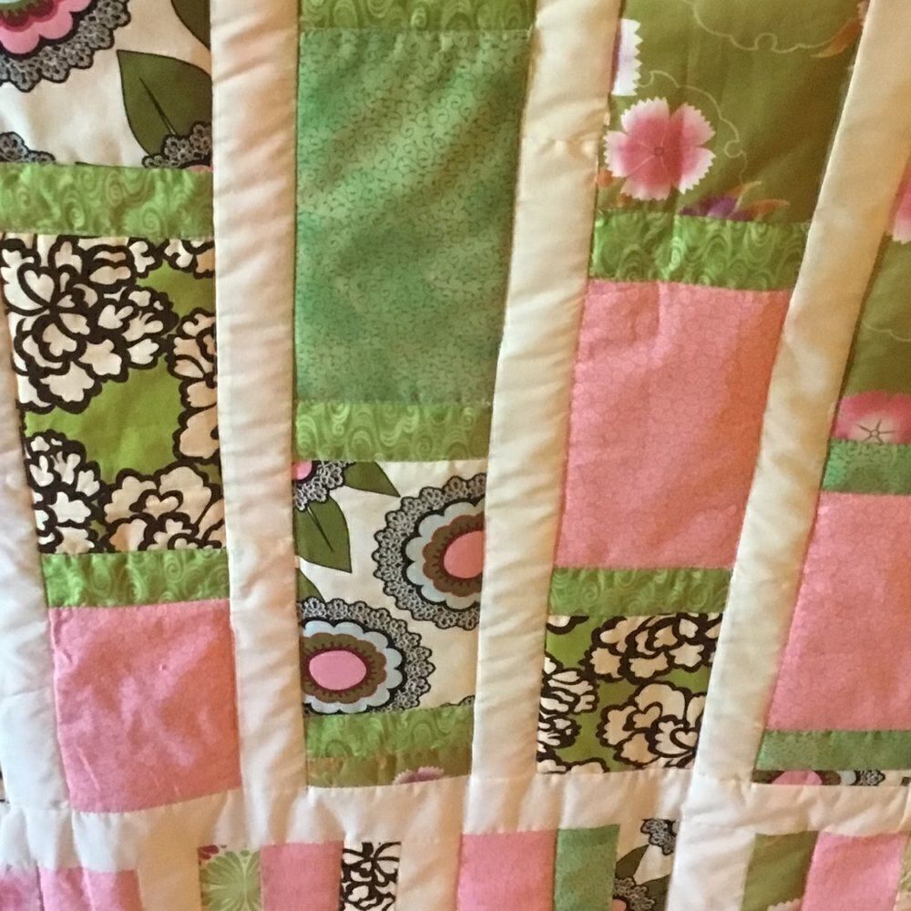 Handmade Quilt   - Picture 8 of 16